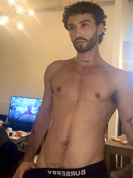 Kirill, male escort in Bur Dubai