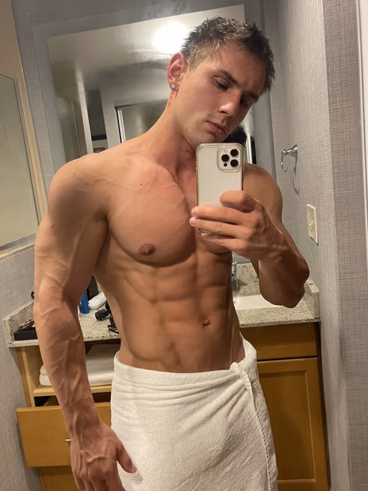 Artem, male escort in Downtown Dubai