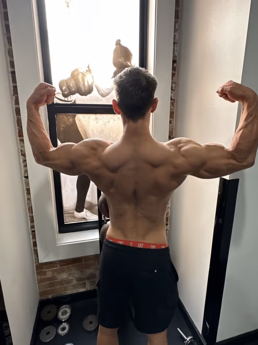 Artem, photo 4