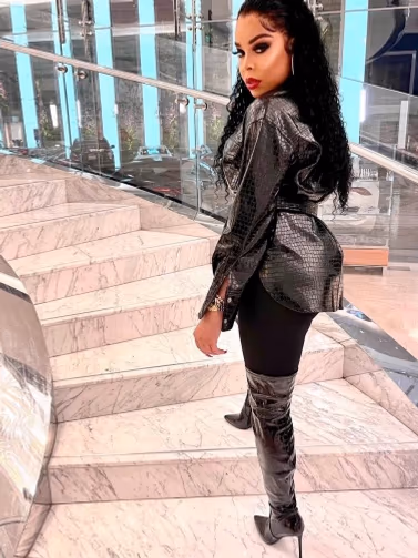 Naomi, photo 3
